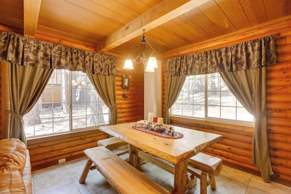 undefined South Lake Tahoe Cabin: Hot Tub & Deck! 2