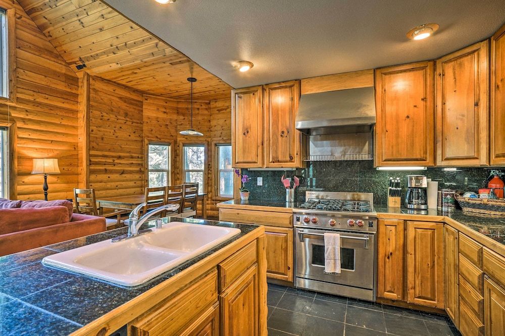 undefined South Lake Tahoe Vacation Rental w/ Indoor Pool 6