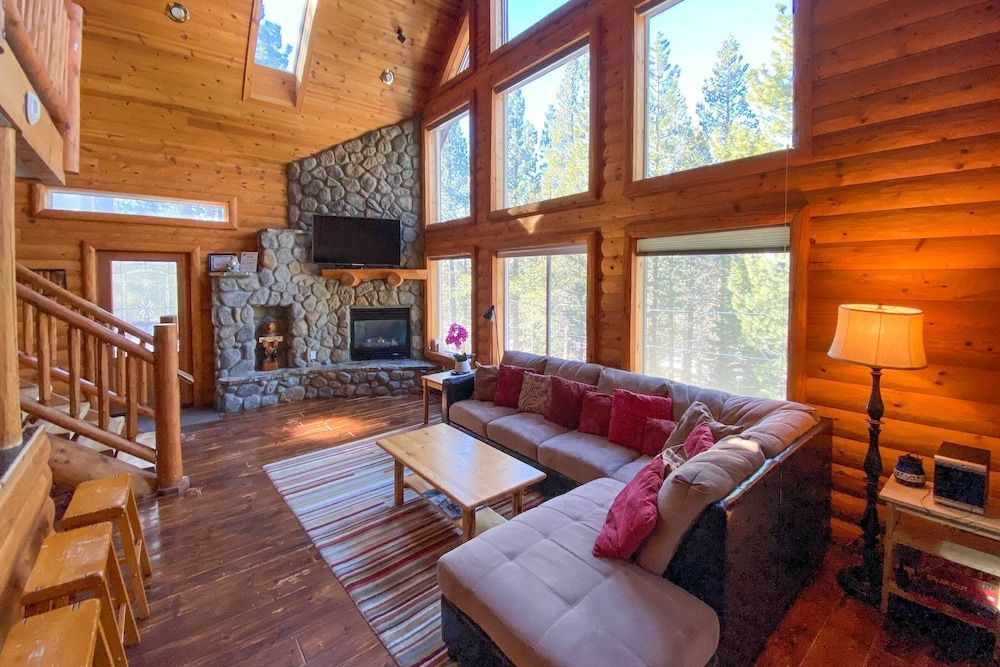 undefined South Lake Tahoe Vacation Rental w/ Indoor Pool