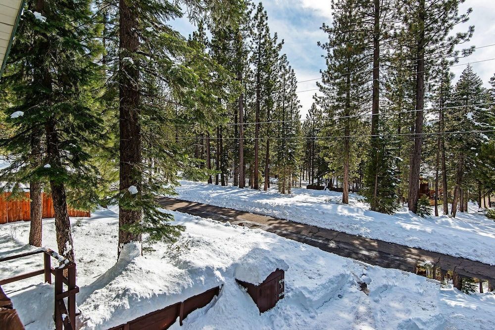 undefined Cherry Hills Cabin - Sleeps 6, No Pets, Family Fun! 5