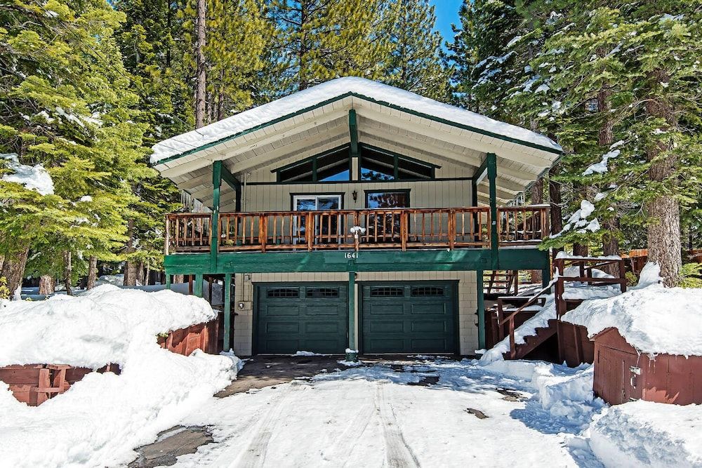 undefined Cherry Hills Cabin - Sleeps 6, No Pets, Family Fun! 3