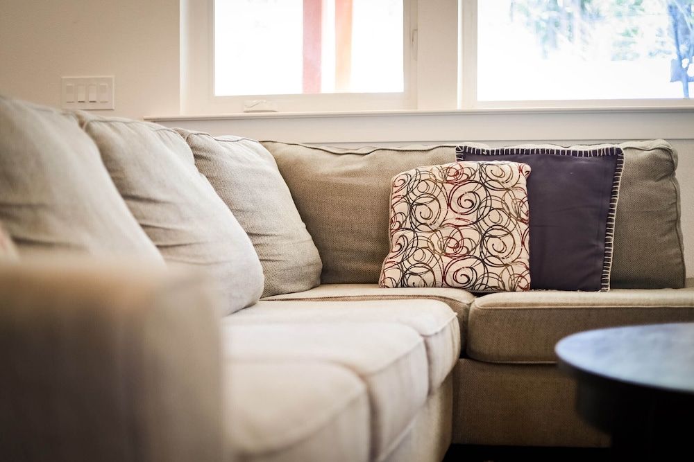 Amachen Cabin - Pet & Family Friendly - Woof Woof! House, Multiple Beds, Balcony, Mountain View (Amachen Cabin) 19