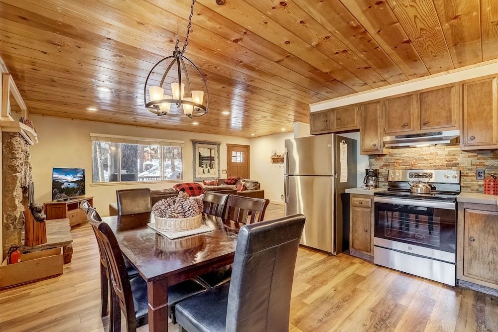 undefined Come Snuggle Up at Cozy Bear Cabin! 4