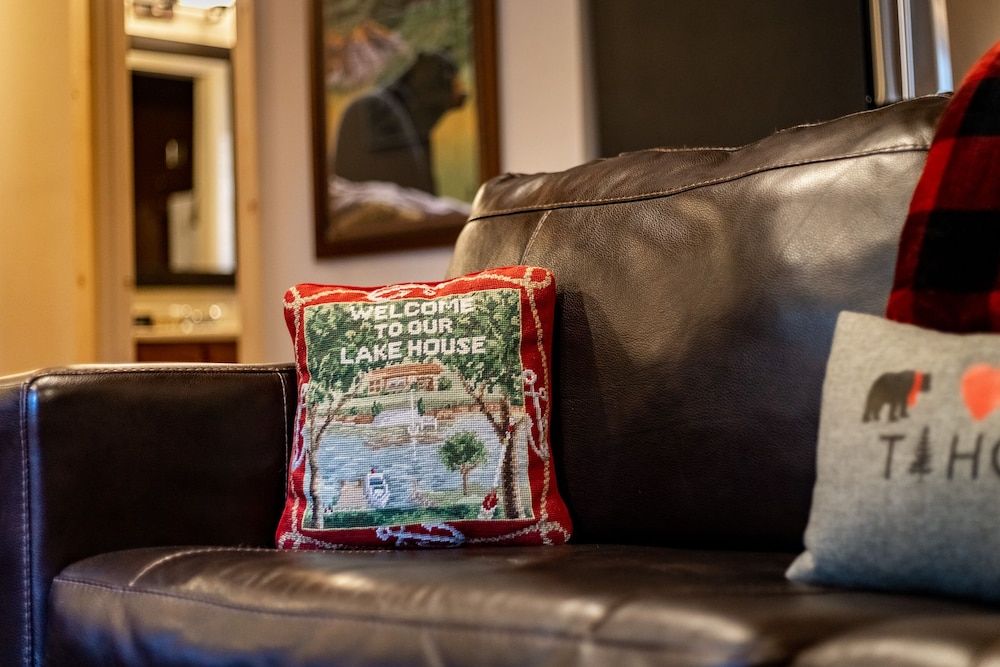 undefined Come Snuggle Up at Cozy Bear Cabin! 10