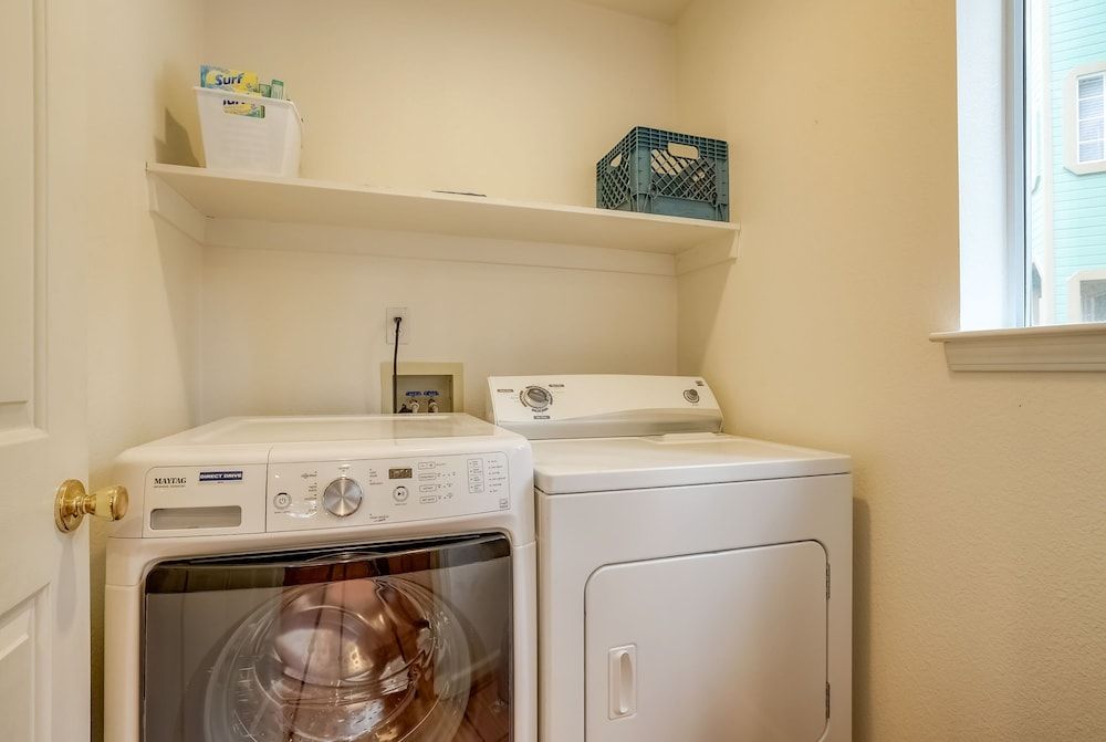 Sutter Trail Sparkles - Air Conditioned Large Family Home! House, Multiple Beds, Patio, Mountain View (Sutter Trail Sparkles) 19