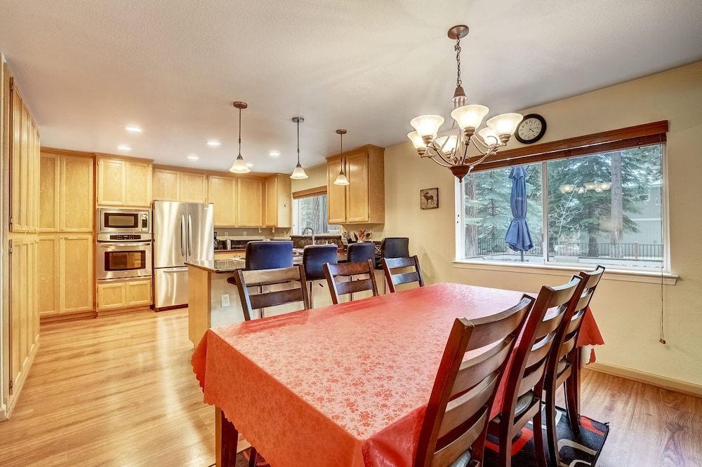 Sutter Trail Sparkles - Air Conditioned Large Family Home! House, Multiple Beds, Patio, Mountain View (Sutter Trail Sparkles) 11
