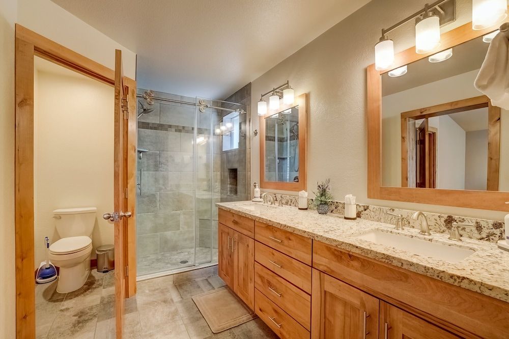 Sutter Trail Sparkles - Air Conditioned Large Family Home! House, Multiple Beds, Patio, Mountain View (Sutter Trail Sparkles) 22