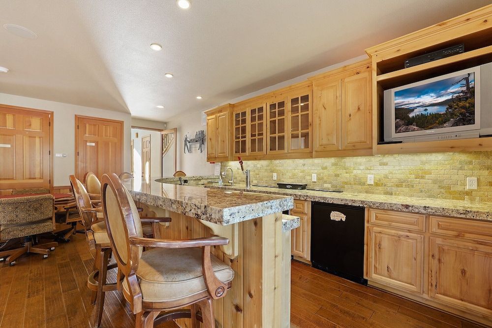 undefined The Lodge on Oaxaco - Epic Man Cave / Billiard Room 2