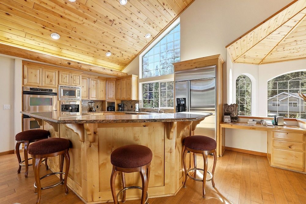 undefined The Lodge on Oaxaco - Epic Man Cave / Billiard Room 7