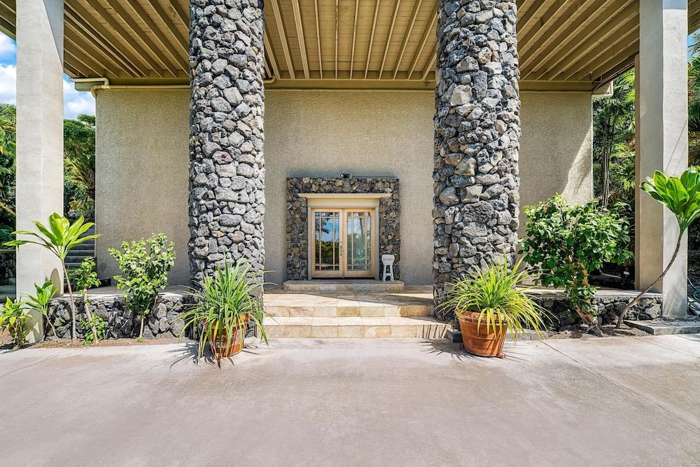 undefined Ono Hale 3