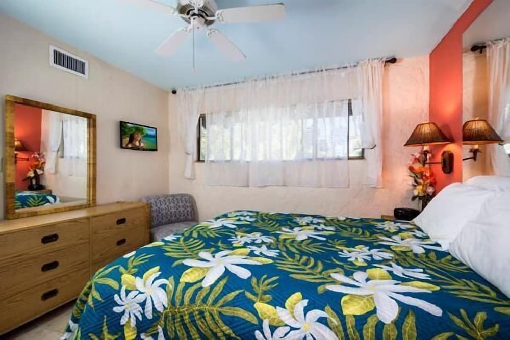 Casa De Emdeko 332 Condo, 1 Queen Bed with Sofa bed (Casa De Emdeko 332) 2