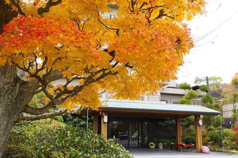 undefined Ginsuiso Bekkan Choraku 3