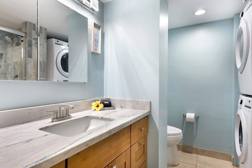 White Sands Village #120 Condo, Multiple Beds, Balcony, Partial Ocean View (White Sands Village #120) 11