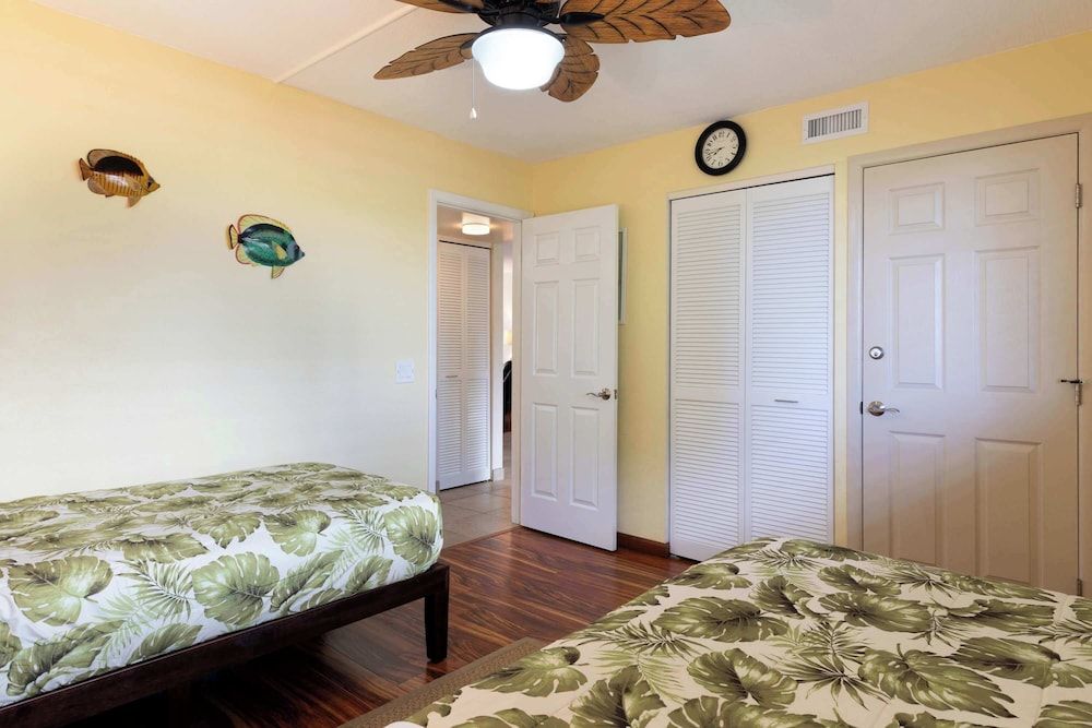 White Sands Village #120 Condo, Multiple Beds, Balcony, Partial Ocean View (White Sands Village #120) 5