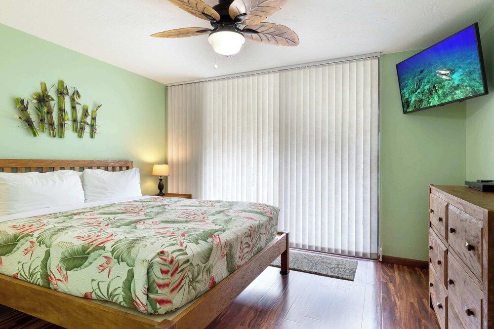 White Sands Village #120 Condo, Multiple Beds, Balcony, Partial Ocean View (White Sands Village #120) 2