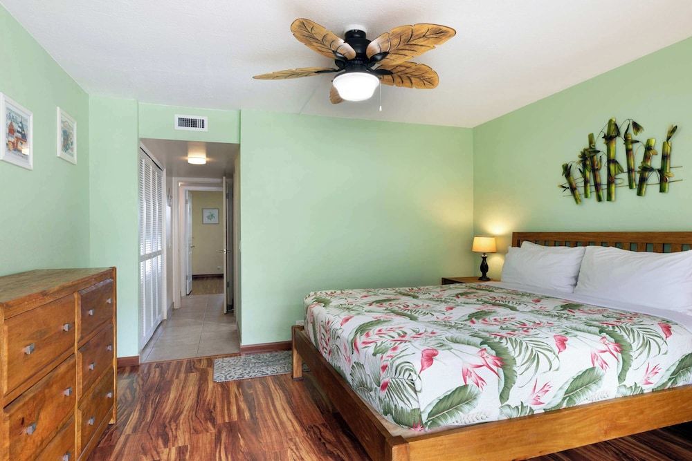 White Sands Village #120 Condo, Multiple Beds, Balcony, Partial Ocean View (White Sands Village #120) 3