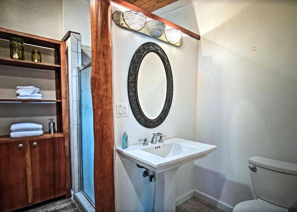 Koi Hale House, Multiple Beds (Koi Hale) 33