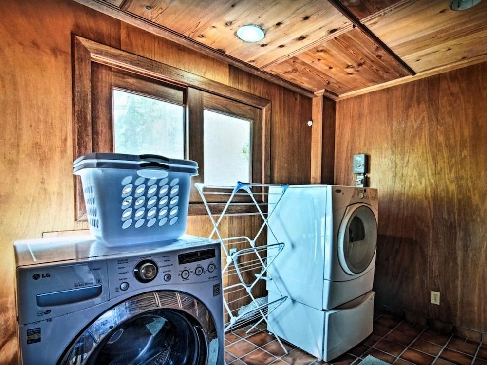 Koi Hale House, Multiple Beds (Koi Hale) 28