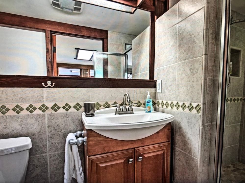 Koi Hale House, Multiple Beds (Koi Hale) 30