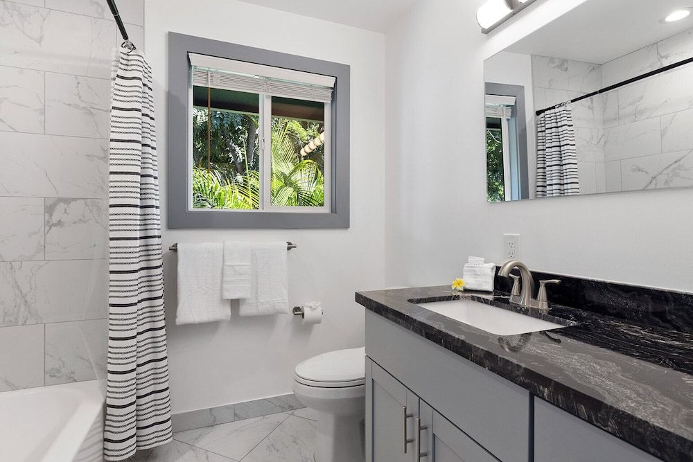 Walua Hale Relaxing Hawaiian Oasis House, Multiple Beds, Lanai, Ocean View (Walua Hale) 13