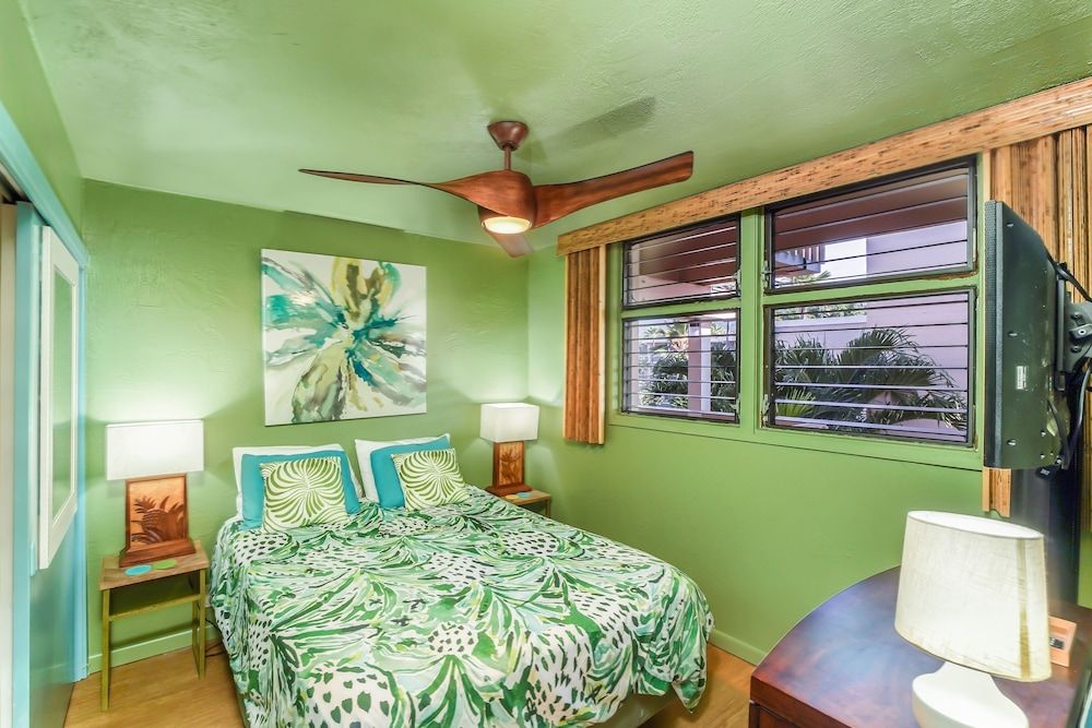 undefined Kona Bali Kai 317 - Oceanfront 2 Bedroom Condo by RedAwning 5