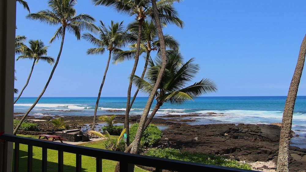 Kona Bali Kai 223 - Oceanfront 2 Bedroom Condo by RedAwning Condo, 2 Bedrooms 10