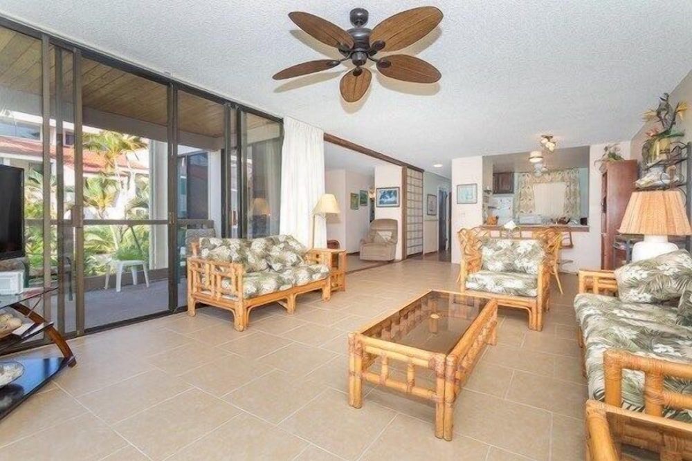 undefined Surf & Racquet Club 6201 8