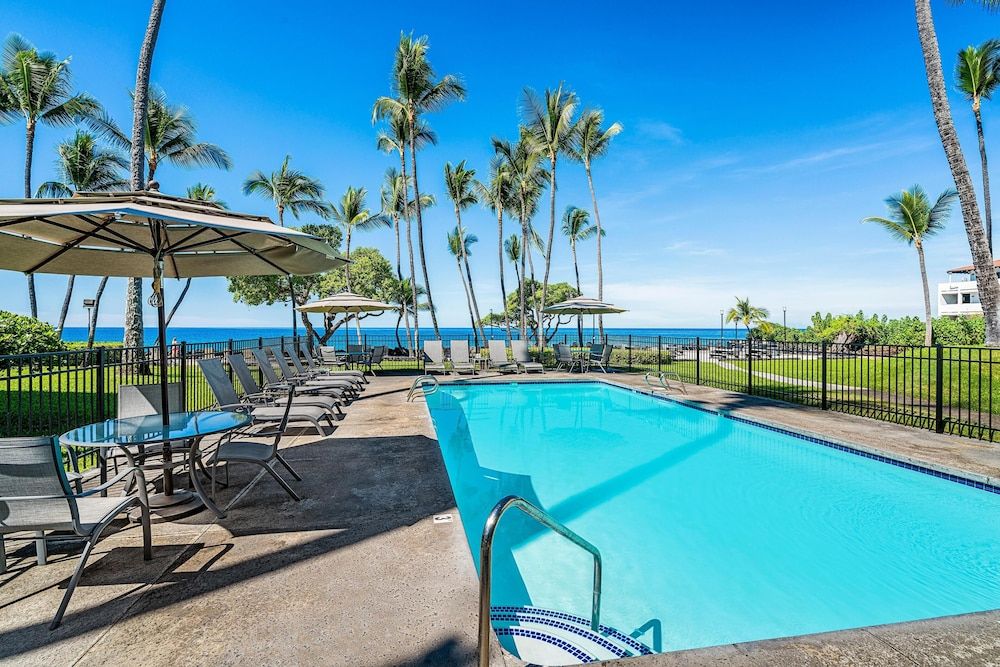 undefined Kona Isle B31 6