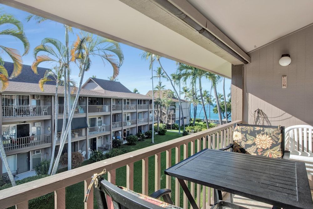 undefined Kona Isle B31