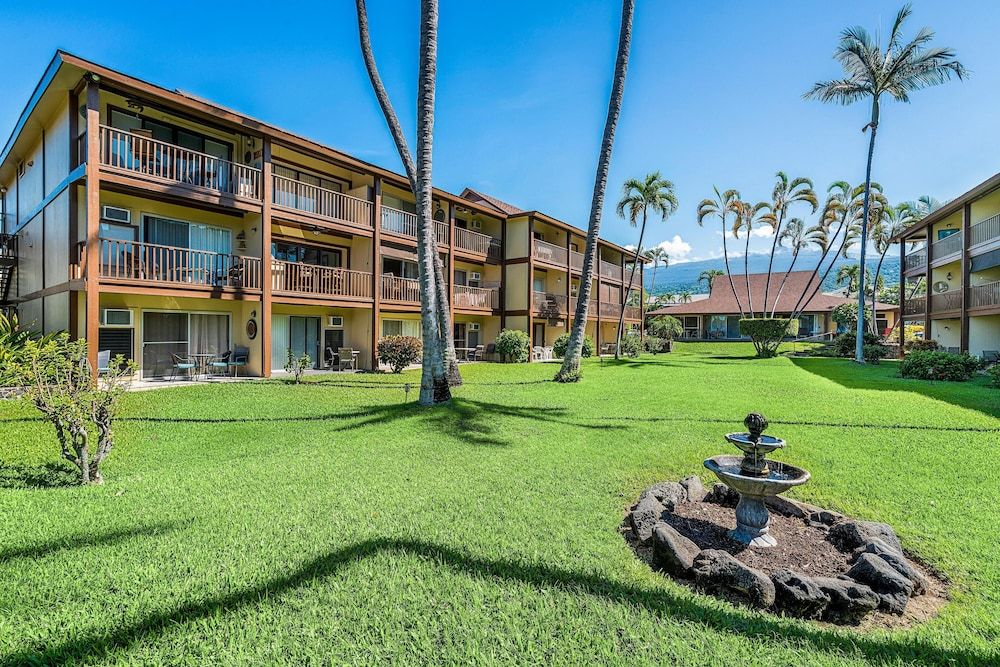 undefined Kona Isle B31 2