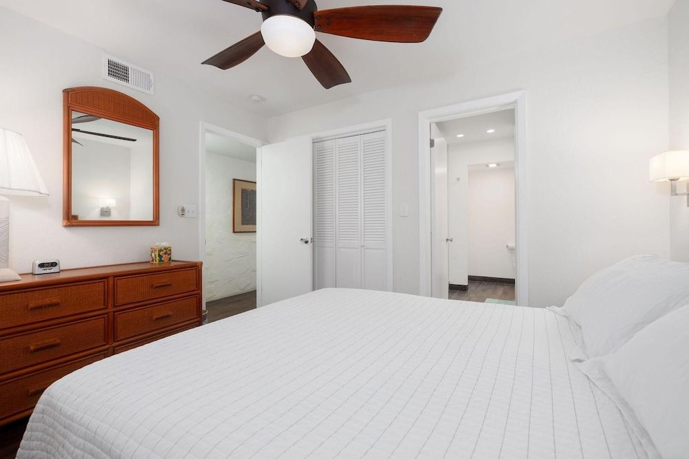 Casa De Emdeko 204 Condo, 1 Queen Bed with Sofa bed (Casa De Emdeko 204) 4