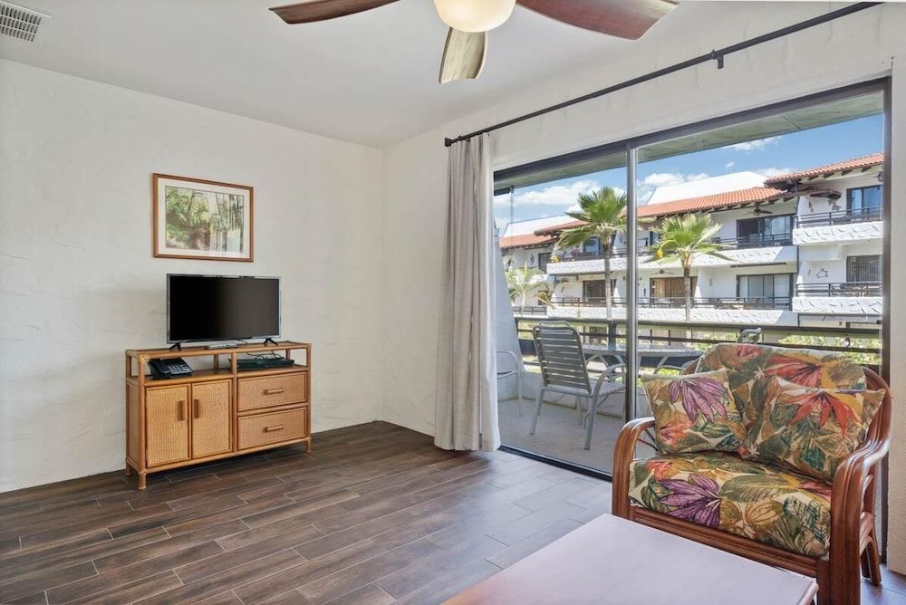 Casa De Emdeko 204 Condo, 1 Queen Bed with Sofa bed (Casa De Emdeko 204) 15