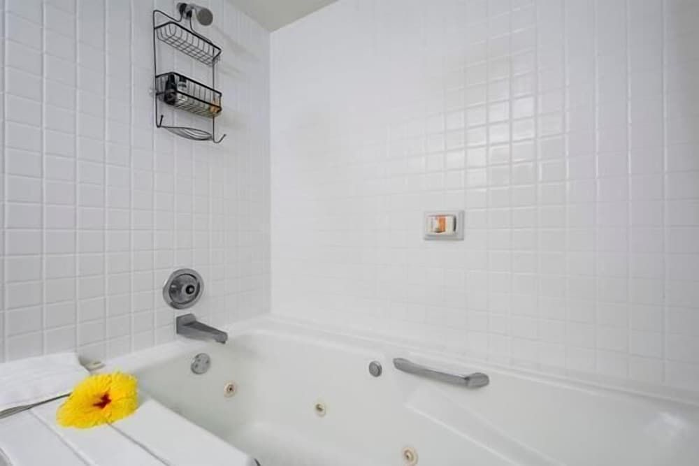 Kona Pacific B409 Condo, 1 Queen Bed with Sofa bed (Kona Pacific B409) 26