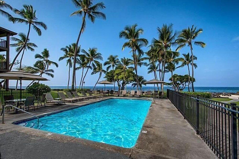 undefined Kona Isle C24 3