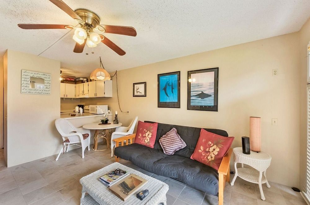 undefined Kona Isle C24 10