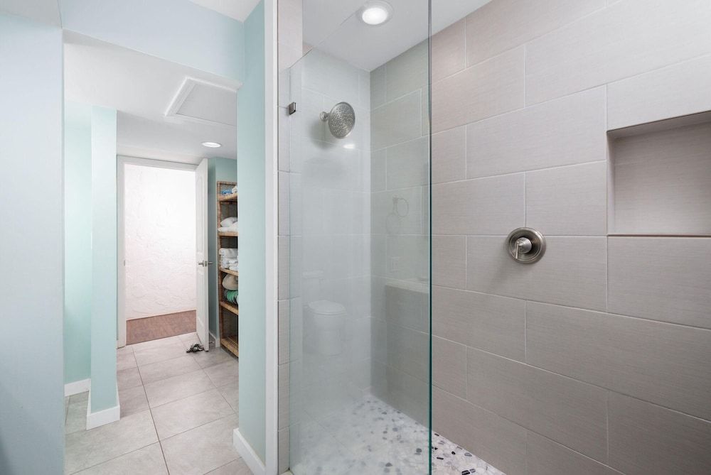 Casa De Emdeko 330 Condo, 1 King Bed with Sofa bed (Casa De Emdeko 330) 11