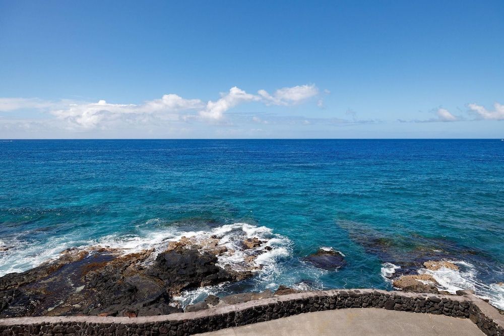 Casa De Emdeko 330 Condo, 1 King Bed with Sofa bed (Casa De Emdeko 330) 9
