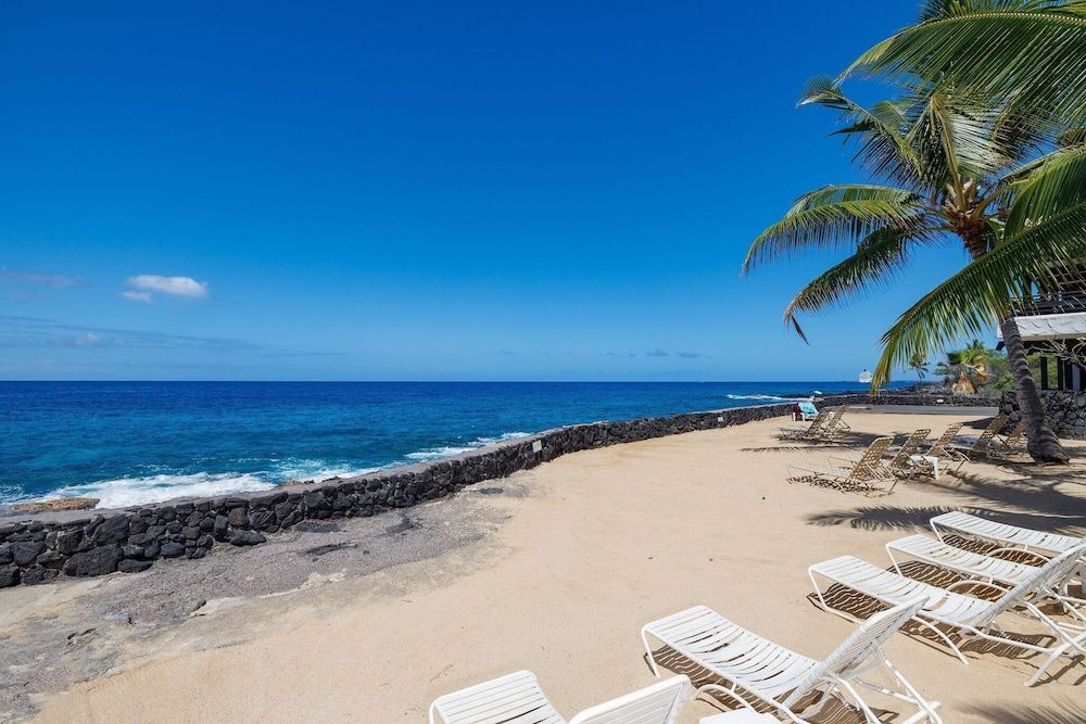 Casa De Emdeko 330 Condo, 1 King Bed with Sofa bed (Casa De Emdeko 330) 7