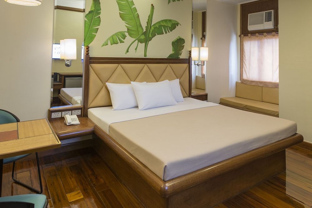 Kabayan Hotel Standard Room, 1 Queen Bed 4