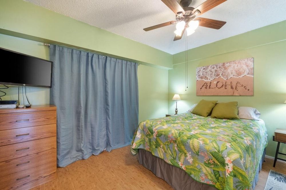 Kona Plaza#217 Condo, 1 Queen Bed with Sofa bed (Kona Plaza#217) 2