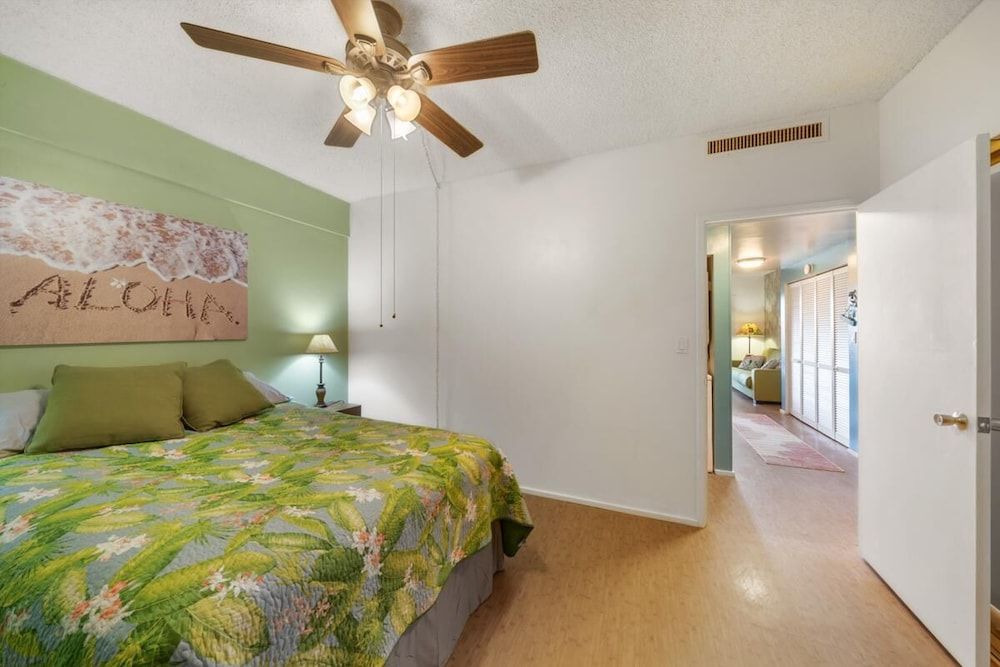 Kona Plaza#217 Condo, 1 Queen Bed with Sofa bed (Kona Plaza#217) 3