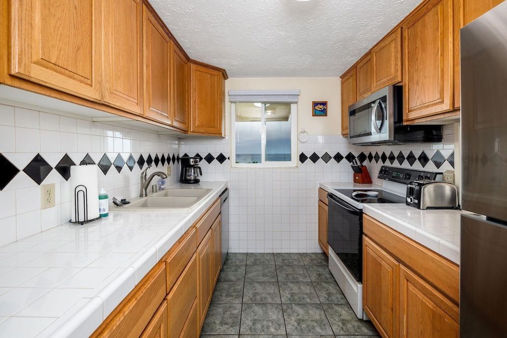 undefined Keauhou Kona Surf & Racquet Club #176