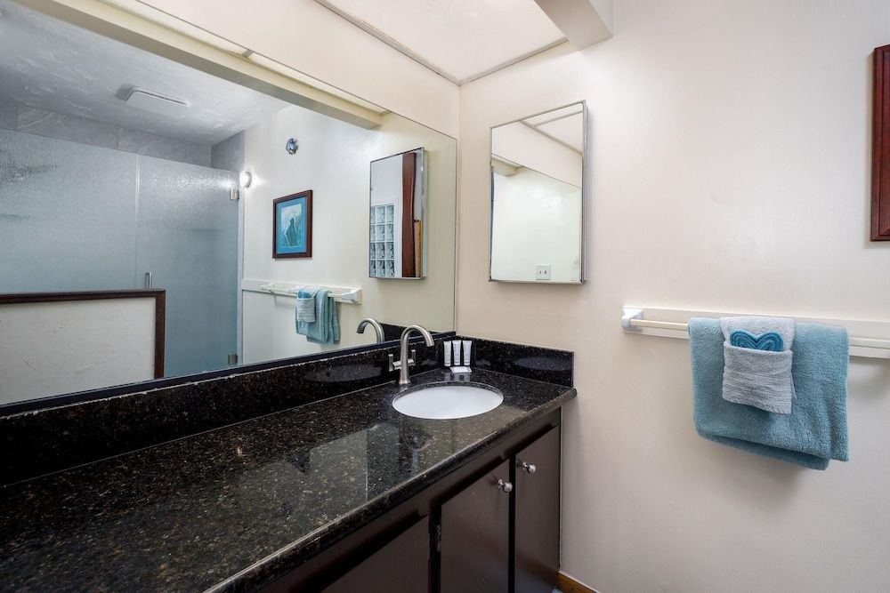 Banyan Tree 404d Condo, 1 King Bed (Banyan Tree 404D) 27