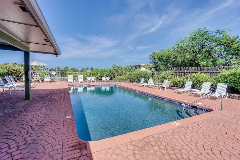 undefined Kahaluu Bay Villas 4 Lanais w/ Ocean Views 8