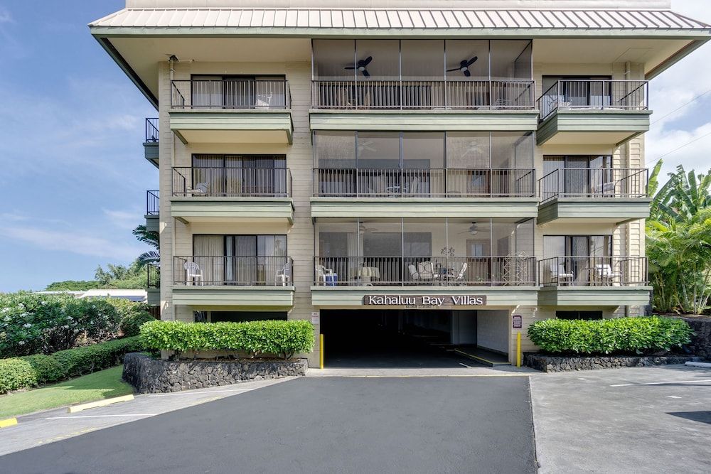 undefined Kahaluu Bay Villas 4 Lanais w/ Ocean Views 3