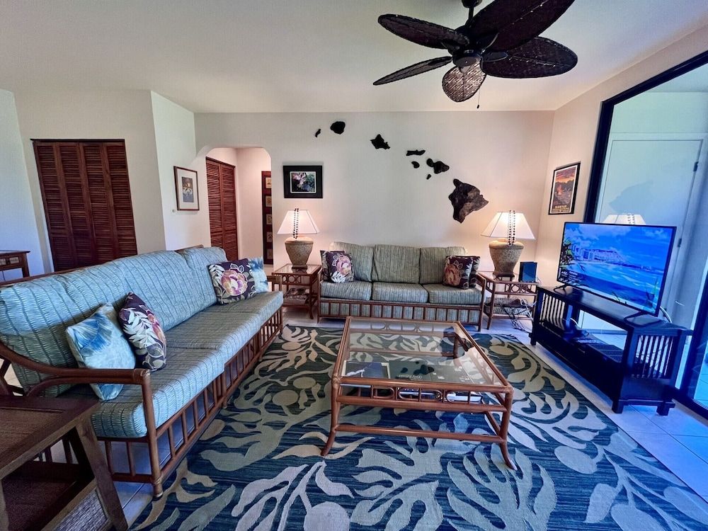 Kahaluu Bay Villas 4 Lanais w/ Ocean Views Condo, Multiple Beds, Lanai, Ocean View (Kahaluu Bay Villas #305) 11