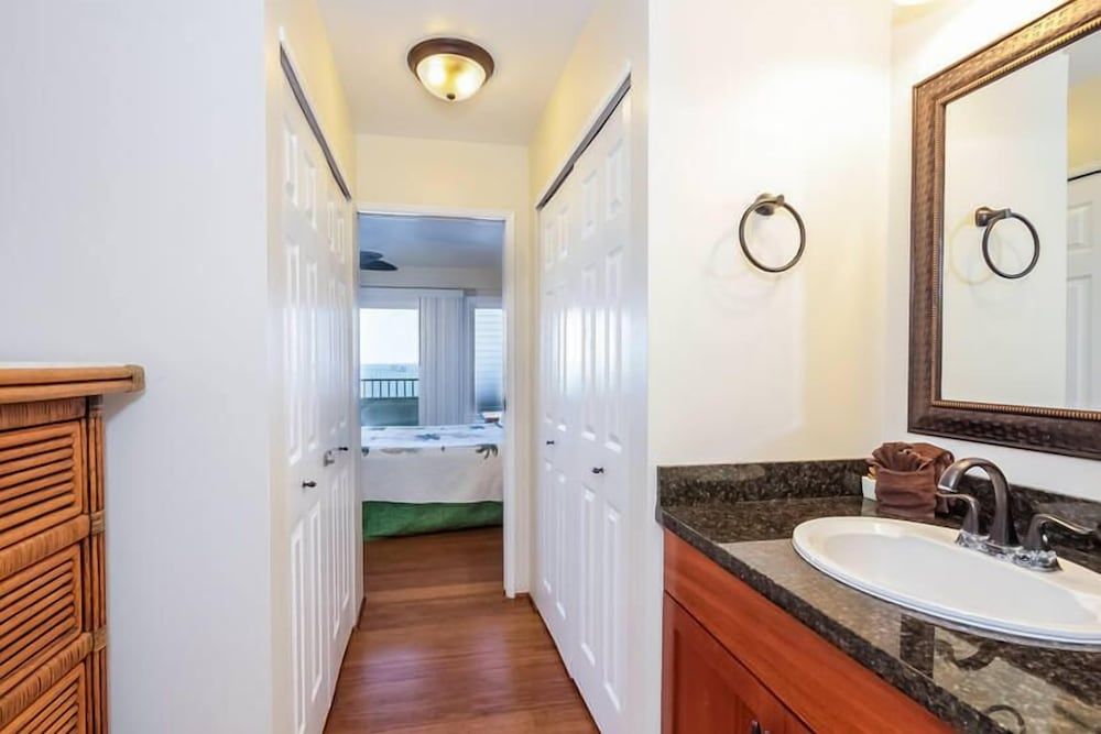 Banyan Tree Condo W/ Pool & Ocean Front! Condo, Multiple Beds, Balcony, Ocean View (Banyan Tree #305) 18