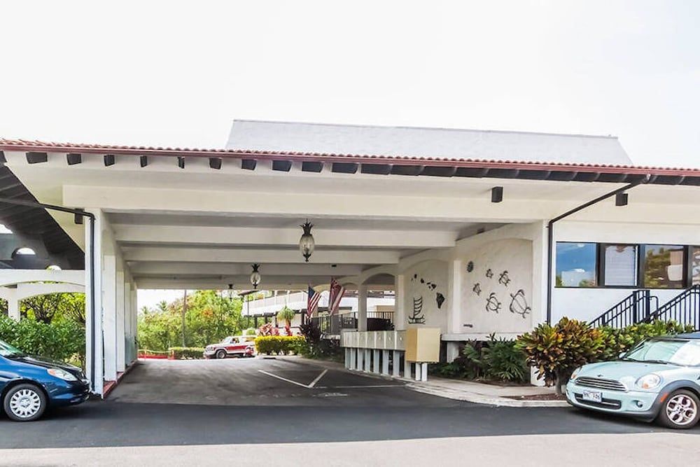 undefined Casa De Emdeko Condo w/ Pool A/C & Ocean Views 3