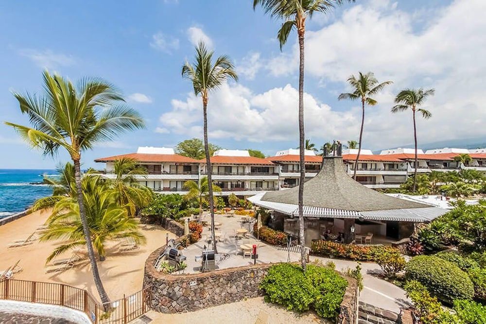 undefined Casa De Emdeko Condo w/ Pool A/C & Ocean Views 2