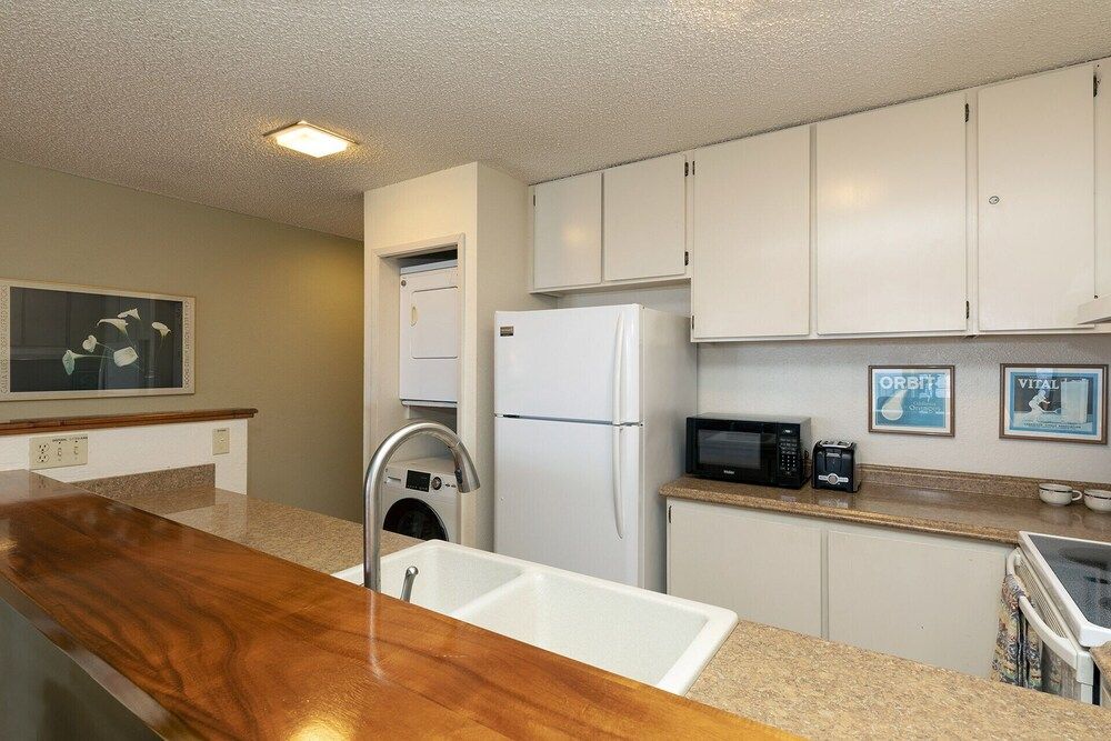 Sea Village #2304 Ocean Front Complex Condo, Multiple Beds, Balcony, Ocean View (Sea Village #2304) 14